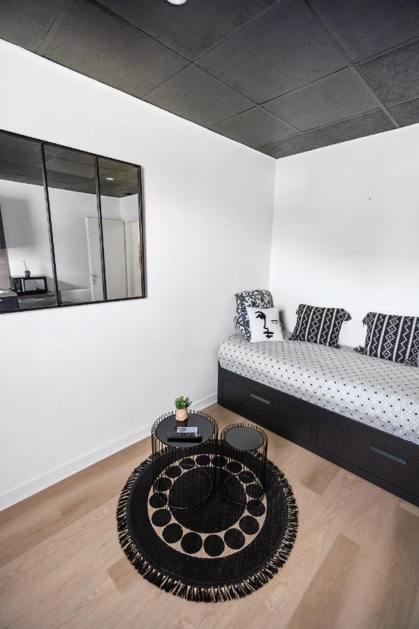 La Suite Black Hood Maubeuge Exterior foto