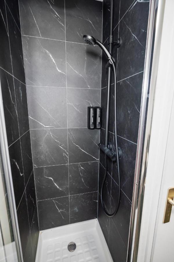 La Suite Black Hood Maubeuge Exterior foto